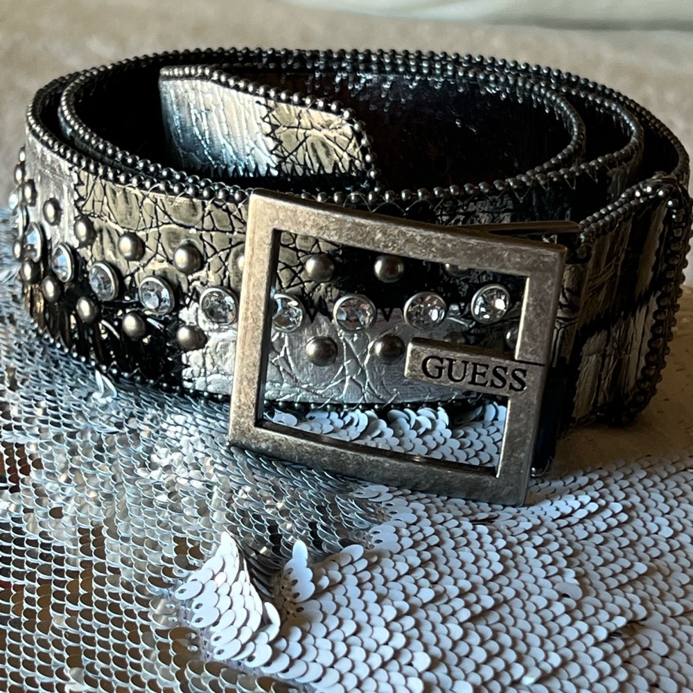 Guess Belt